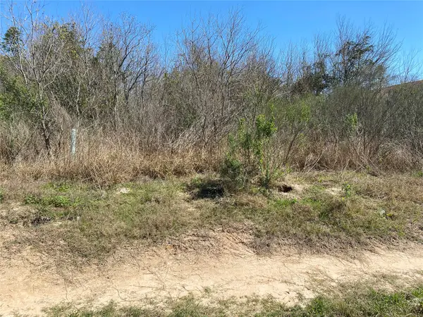 424 County Road 3570, Cleveland, TX 77327