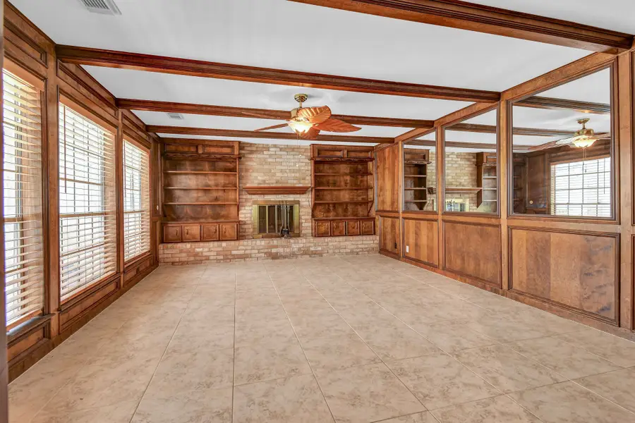 110 Buttercup Street, Lake Jackson, TX 77566 - #2