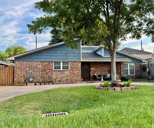 11039 Pine Cone Lane, Houston, TX 77041