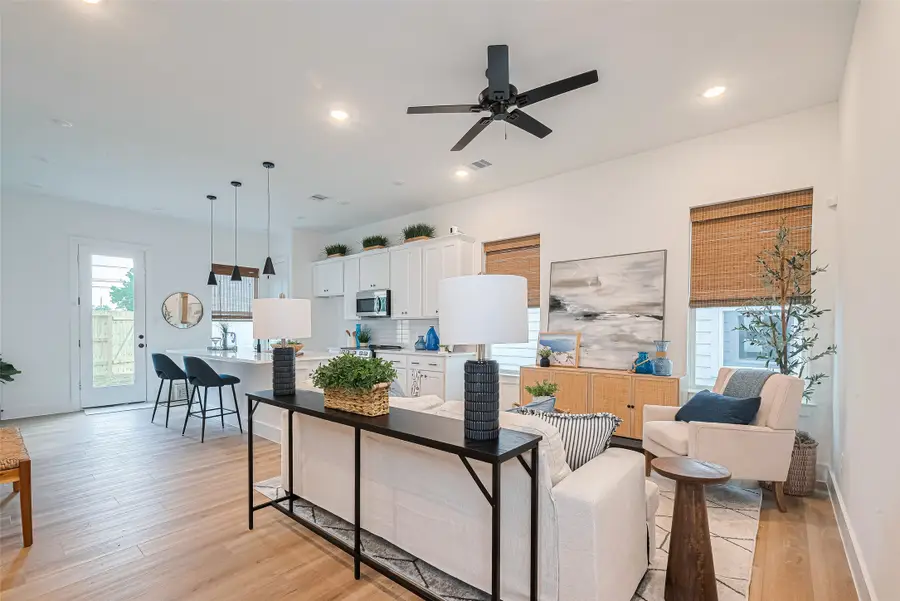 5914 Shelburne Unit C And D Street, Humble, TX 77396 - #2
