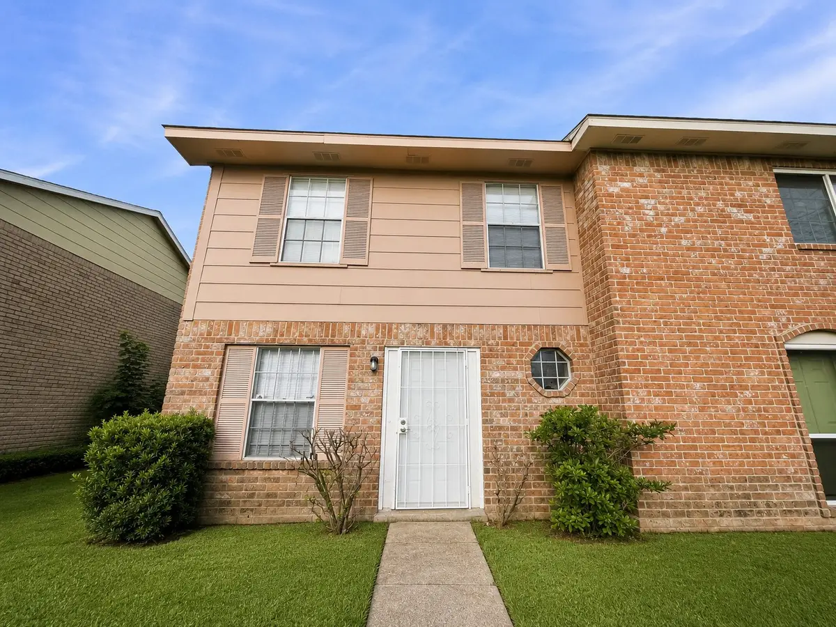 7283 Chasewood Drive, Stafford Missouri City, TX 77489 - #1
