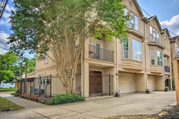 207 Knox Street, Houston, TX 77007