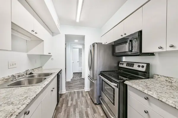 3220 69th Street #b-4, Galveston, TX 77551