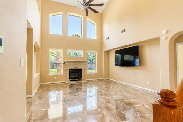 6818 Russelfield Lane, Houston, TX 77049