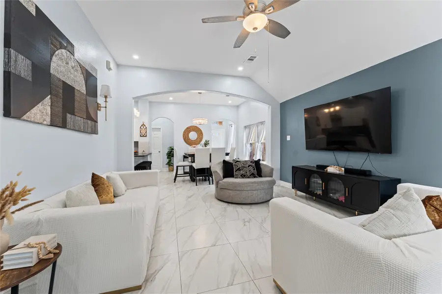 822 Green Pines Forest, Houston, TX 77067 - Image #3