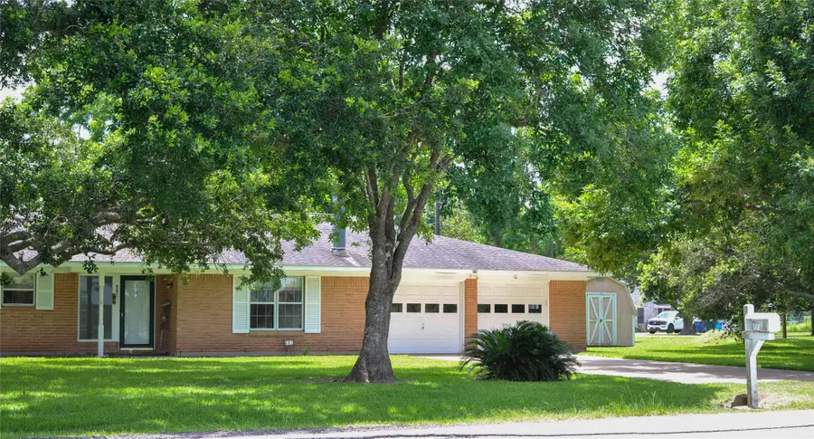 402 Peach Point Road, Jones Creek, TX 77541 - #2