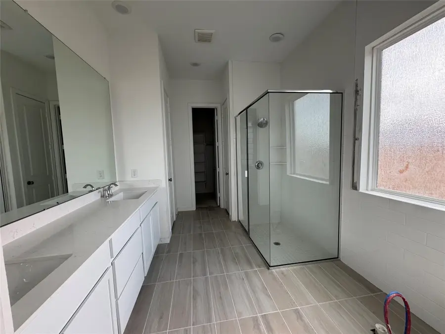 8222 Holly Blue Drive, Rosharon, TX 77583 - Image #3