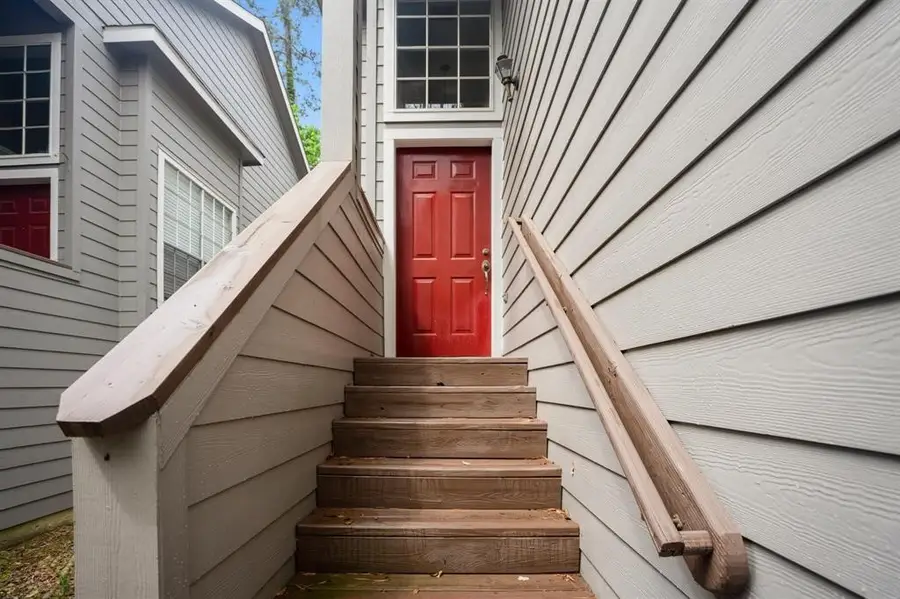 101 N Villa Oaks Drive, The Woodlands, TX 77382 - Image #2