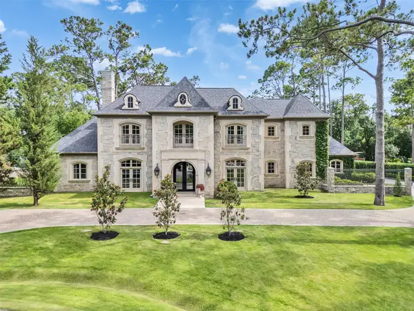 11527 Green Oaks Drive, Houston, TX 77024