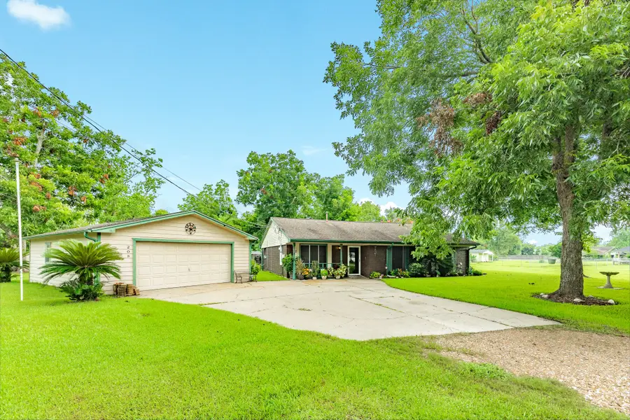 208 Lostracco Street, Angleton, TX 77515 - #3
