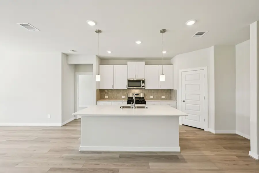 5917 Mockingbird Lodge Lane, Pearland, TX 77584 - Image #2