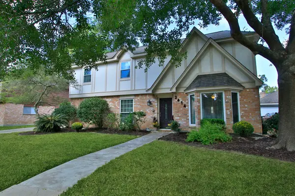 3414 Flickering Candle Drive, Spring, TX 77388