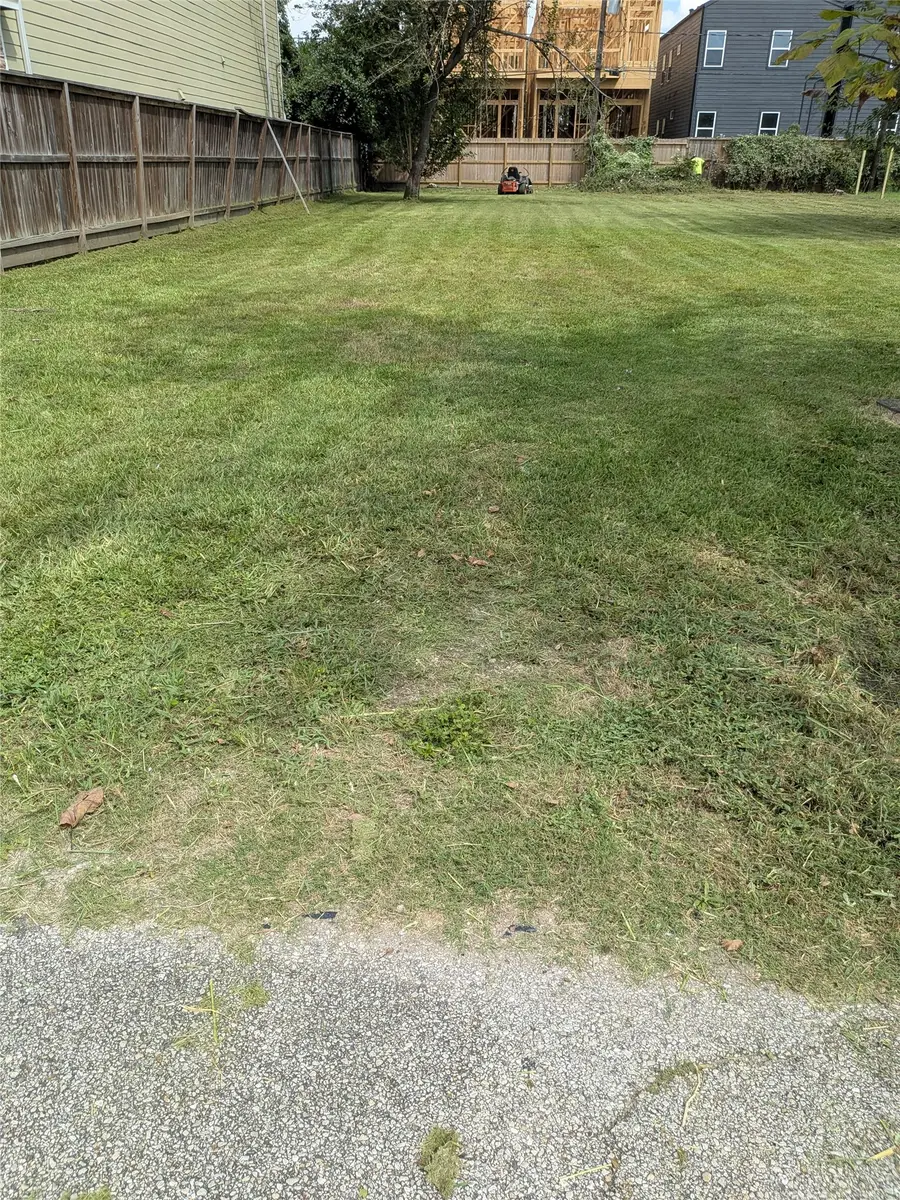 227 E 38th Street, Houston, TX 77018 - #2