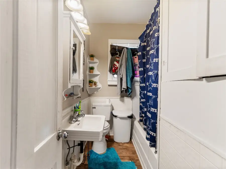 2409 13th Street, Bay City, TX 77414 - #3