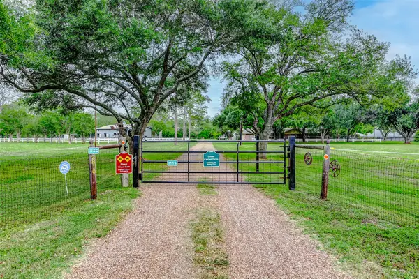 2810 Precinct Line Rd Road, Richmond, TX 77406