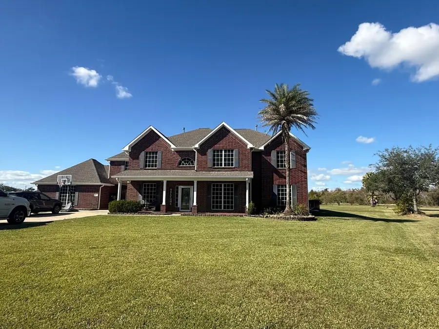 8703 Tumblewood Drive, Beach City, TX 77523 - Image #2