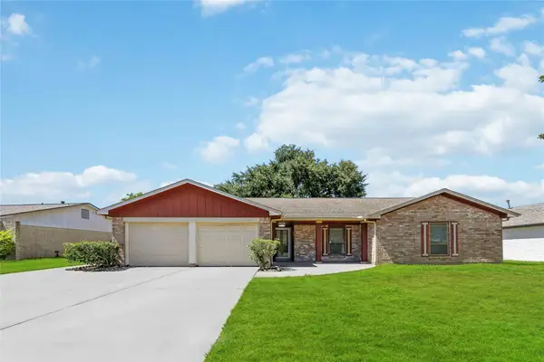 6810 Mccullum Road, Houston, TX 77489