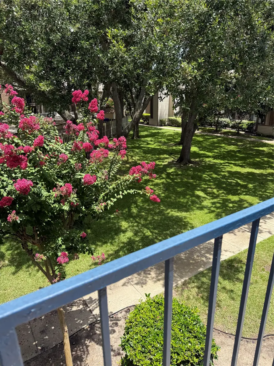 7112 N Holiday Drive, Galveston, TX 77550 - #2