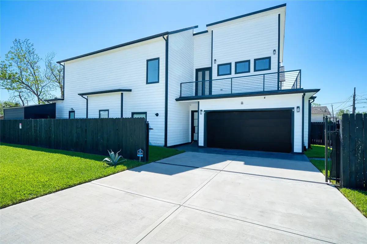 2420 Sumpter Street, Houston, TX 77026 - Image #1