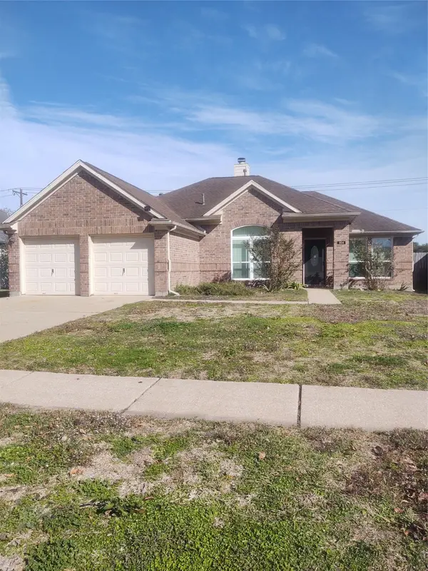 204 Wood Hollow Drive, League City, TX 77573