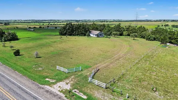 7740 N Us Highway 77, Schulenburg, TX 78956