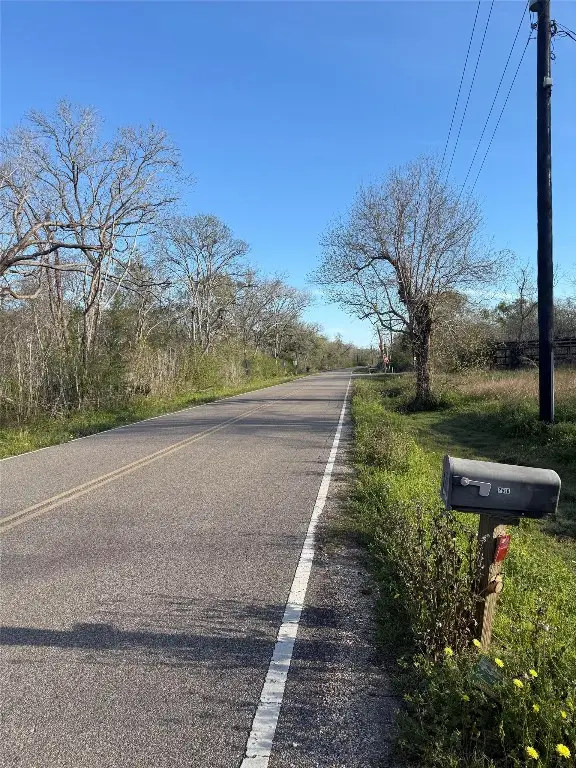 2538 Brazos River Road, Freeport, TX 77541 - #3