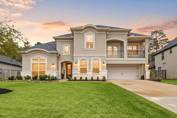 1021 Lakemont Bend Lane, Pinehurst, TX 77362