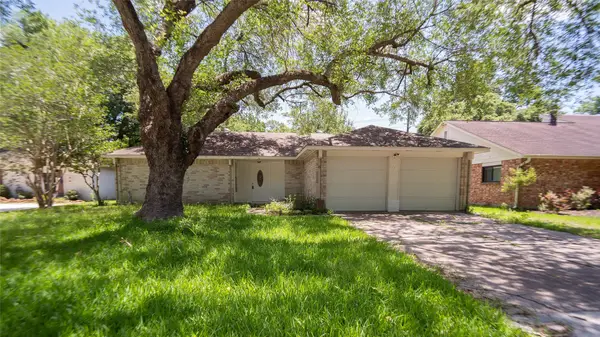 17626 Golf Club Dr Drive, Crosby, TX 77532