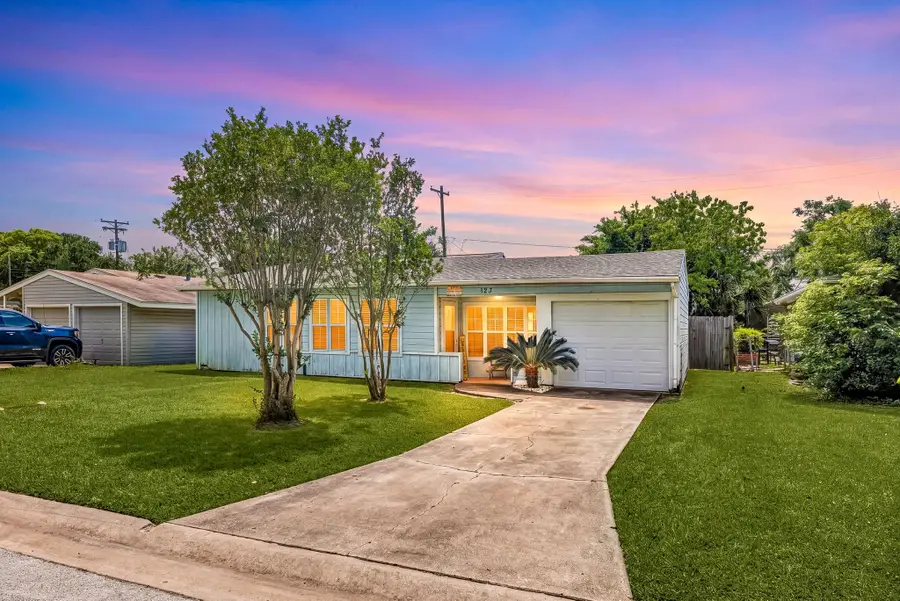 123 Bonita Avenue, Galveston, TX 77550 - #2