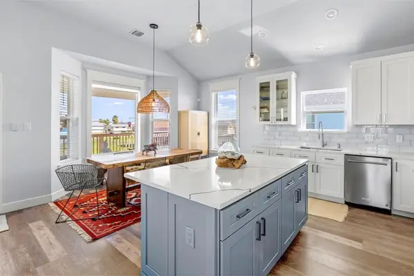 4102 Grayson Drive, Galveston, TX 77554