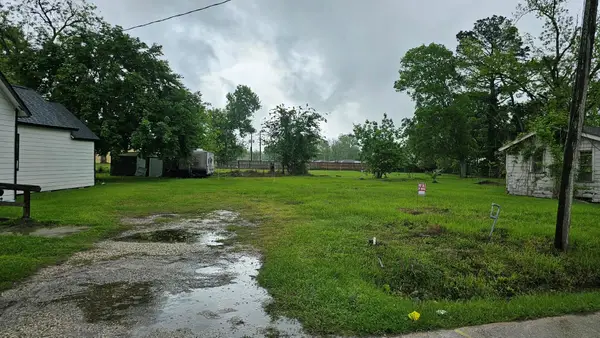 1503 Beauty Street, Dayton, TX 77535