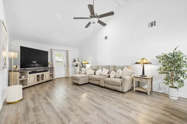 3823 Shadow Trail, Houston, TX 77084