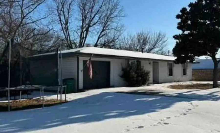 1109 Nugent Street, Bowie, TX 76230 - #2