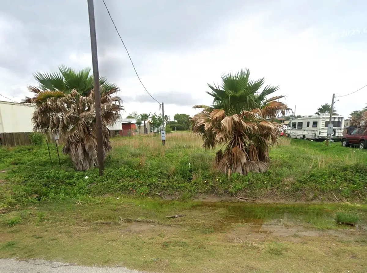 526 15th Street, Dickinson, TX 77539 - Image #1