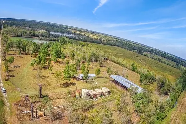 695 Private Road 489, Dayton, TX 77535