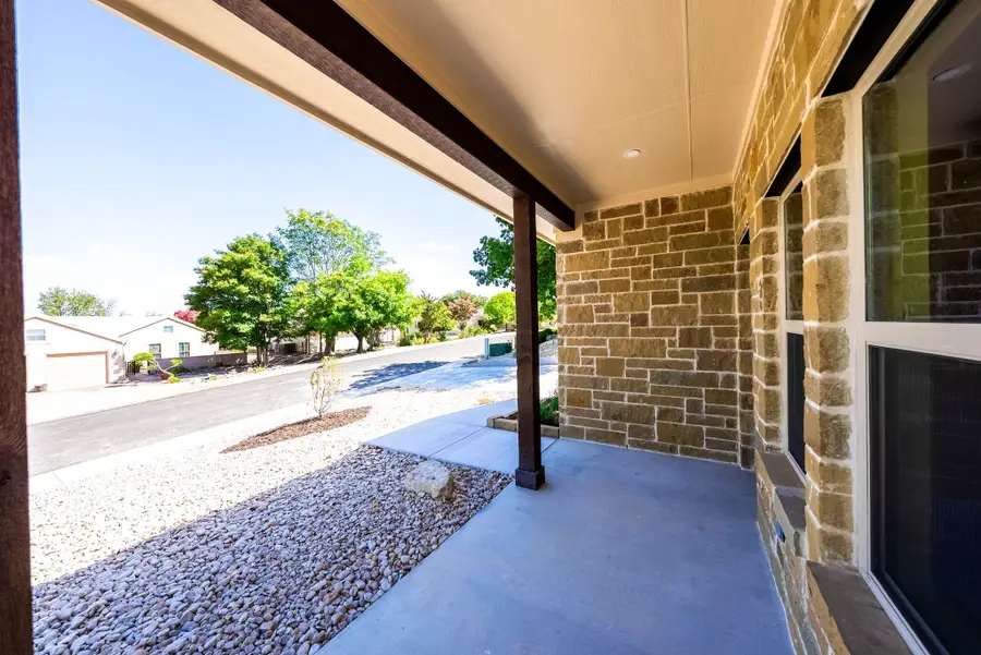 706 Oak Valley Drive, Kerrville, TX 78028 - Image #3