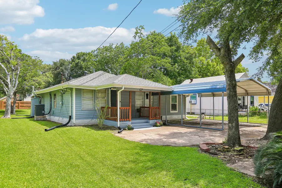 2606 2nd Avenue N, Texas City, TX 77590 - #2