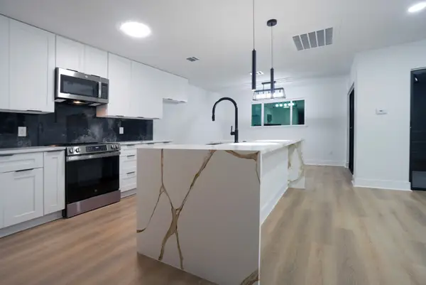 3510 Bellaire Boulevard, Houston, TX 77025