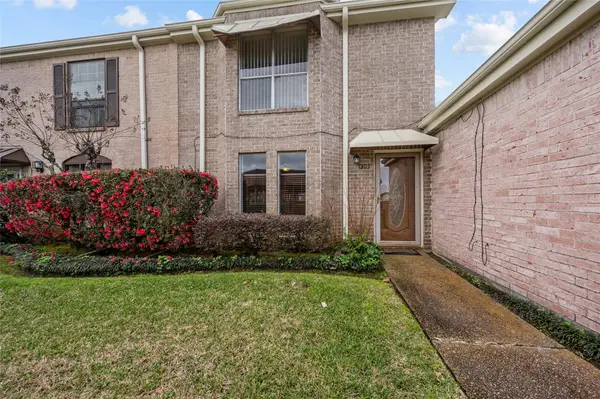 1303 Town Circle #4, Baytown, TX 77520