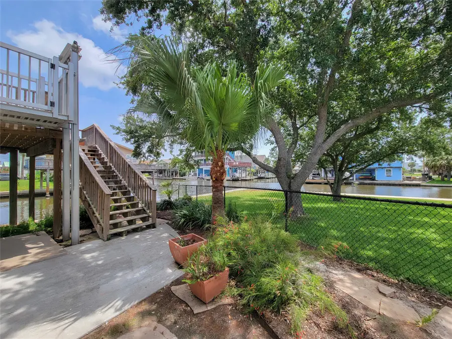 16704 Curlew Road, Jamaica Beach, TX 77554 - #3
