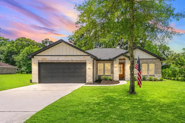 935 Four Fountains Street, New Caney, TX 77357
