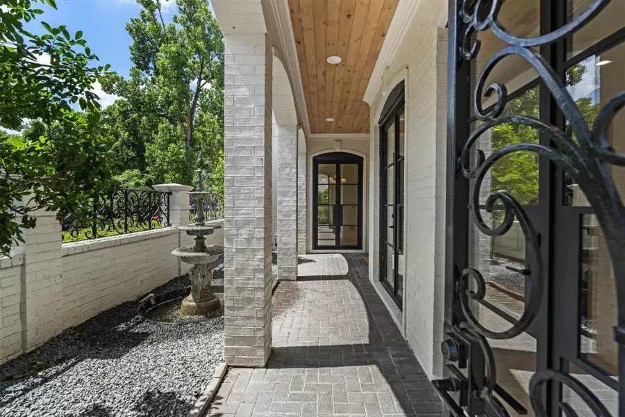 74 Briar Hollow Lane, Houston, TX 77027 - #2