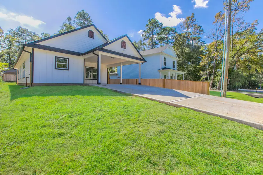 15591 Arrowhead Loop W, Willis, TX 77378 - Image #2