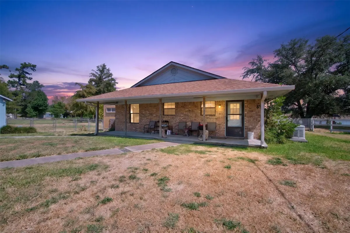 281 Lakeshore N, Onalaska, TX 77360 - #1