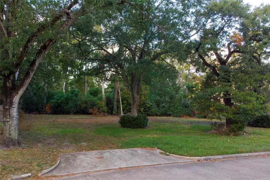 327 Electra Drive, Houston, TX 77024 - Image #2