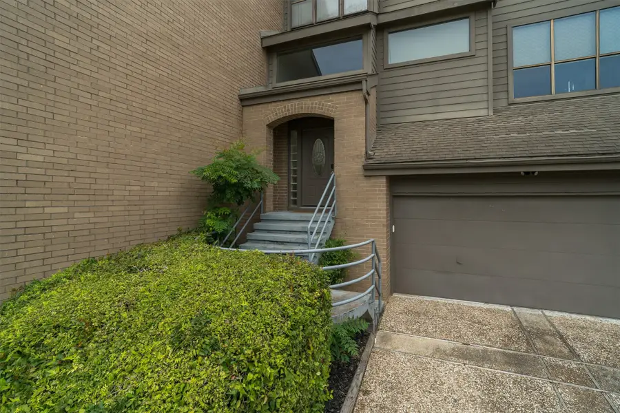 18305 Sandy Cove, Houston, TX 77058 - Image #2