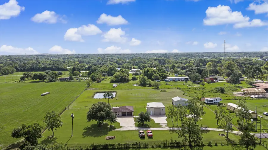 5717 Avenue U Street, Santa Fe, TX 77517 - #2