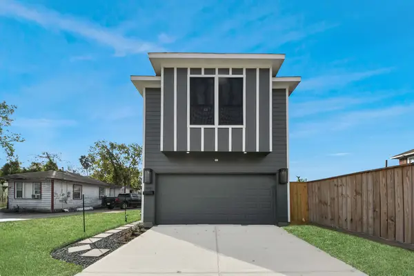 6910 J W Peavy Drive, Houston, TX 77011