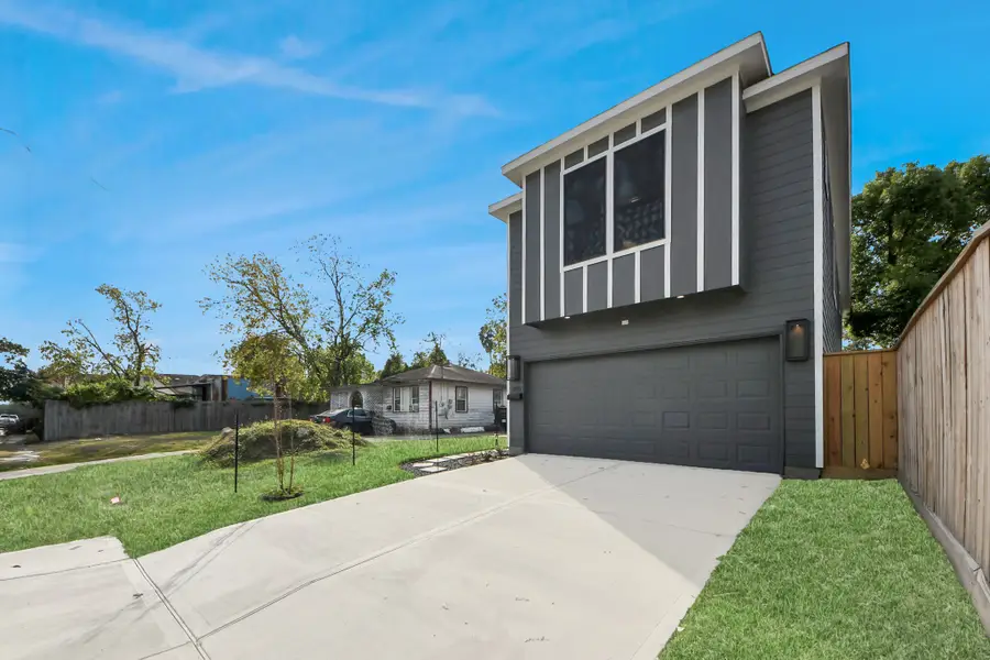 6910 J W Peavy Drive, Houston, TX 77011 - #2