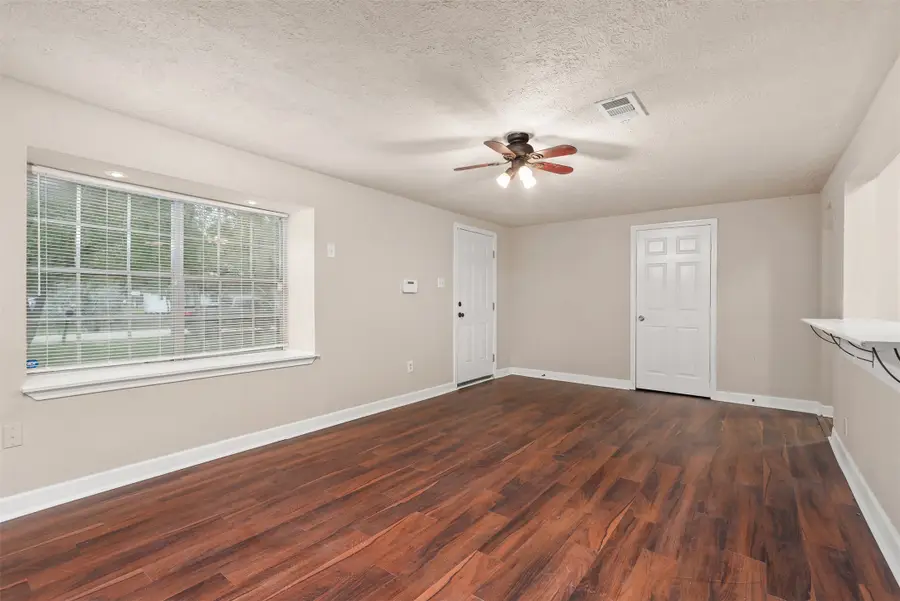 4118 Scenic Drive, Dickinson, TX 77539 - Image #3